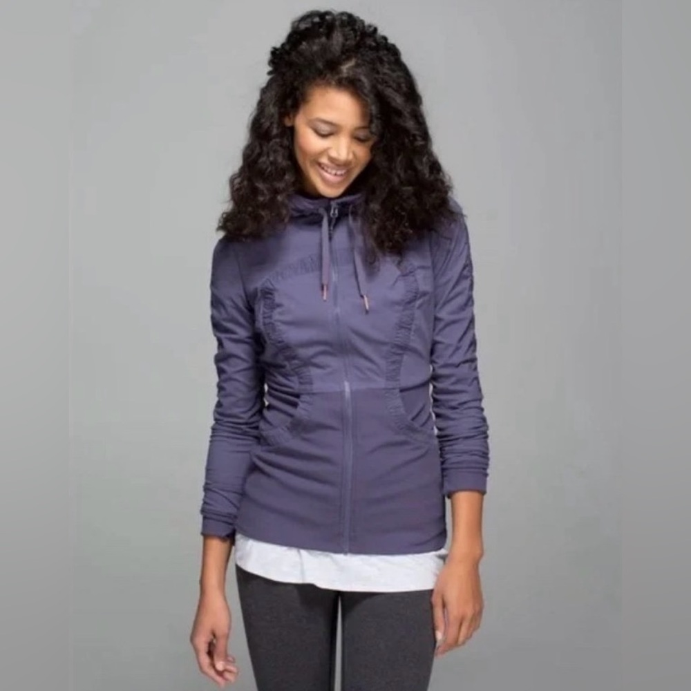 Lululemon Women’s Reversible Dance Studio Jacket w/ Hood - Size 4